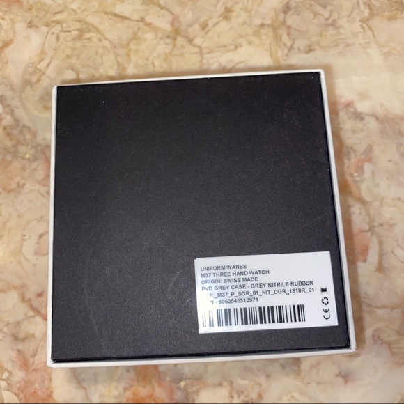 SOLD! New Men’s Uniform Wares Grey Rubber Watch 36 - Picture 7 of 7